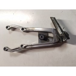 JUEGO ESTRIBERAS TRASERAS GILERA KZ 125