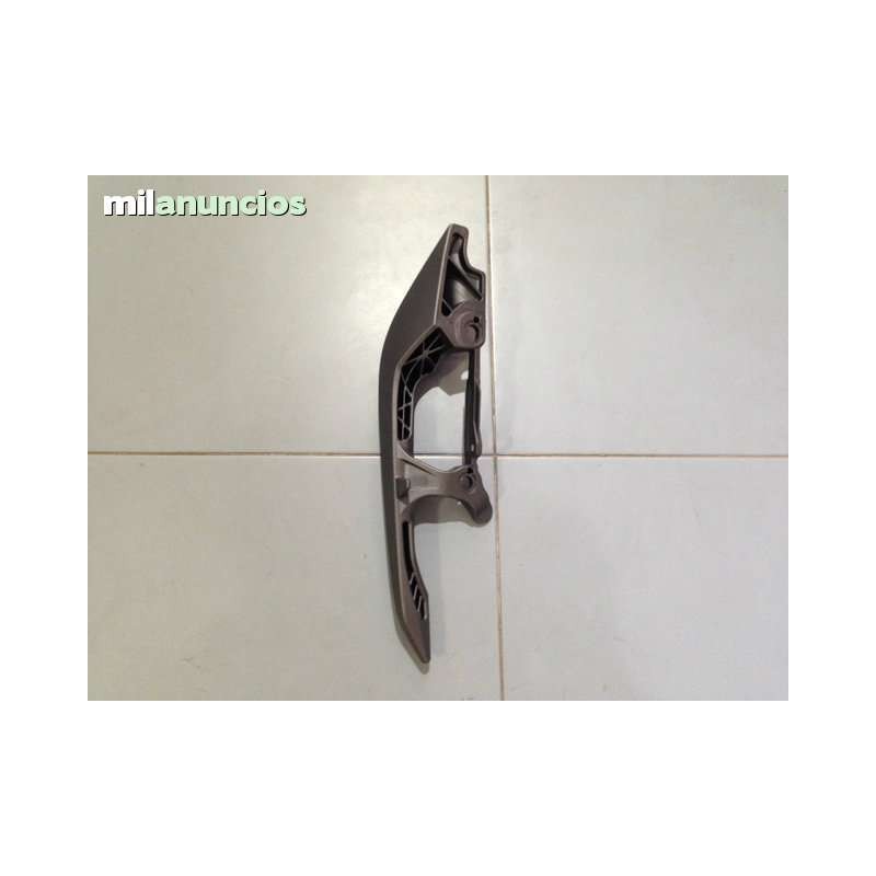ASIDERO DERECHO HONDA NC 700 2012