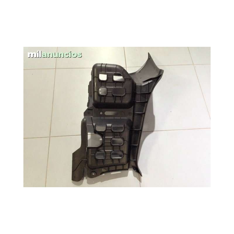 GUARDABARROS CENTRAL DERECHO HONDA TRX