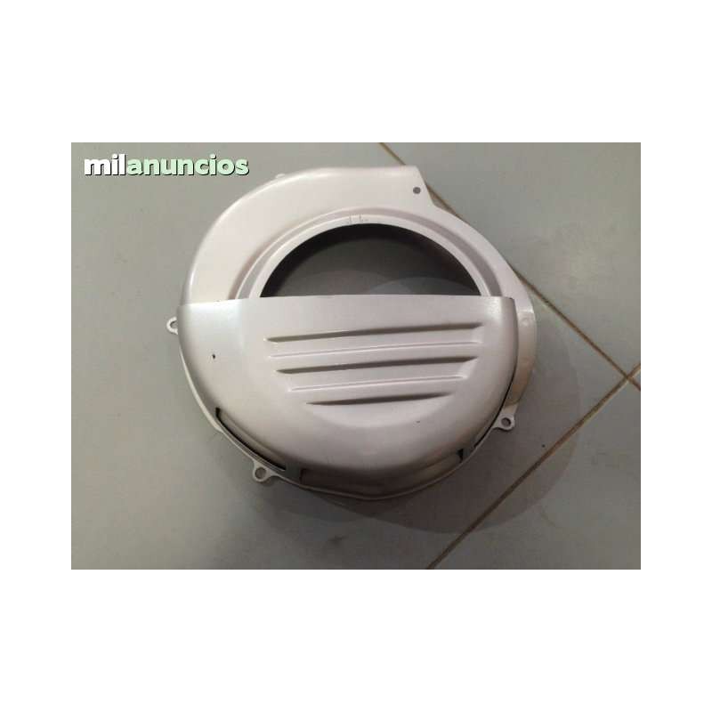 TAPA VENTILACIÓN VESPA 125