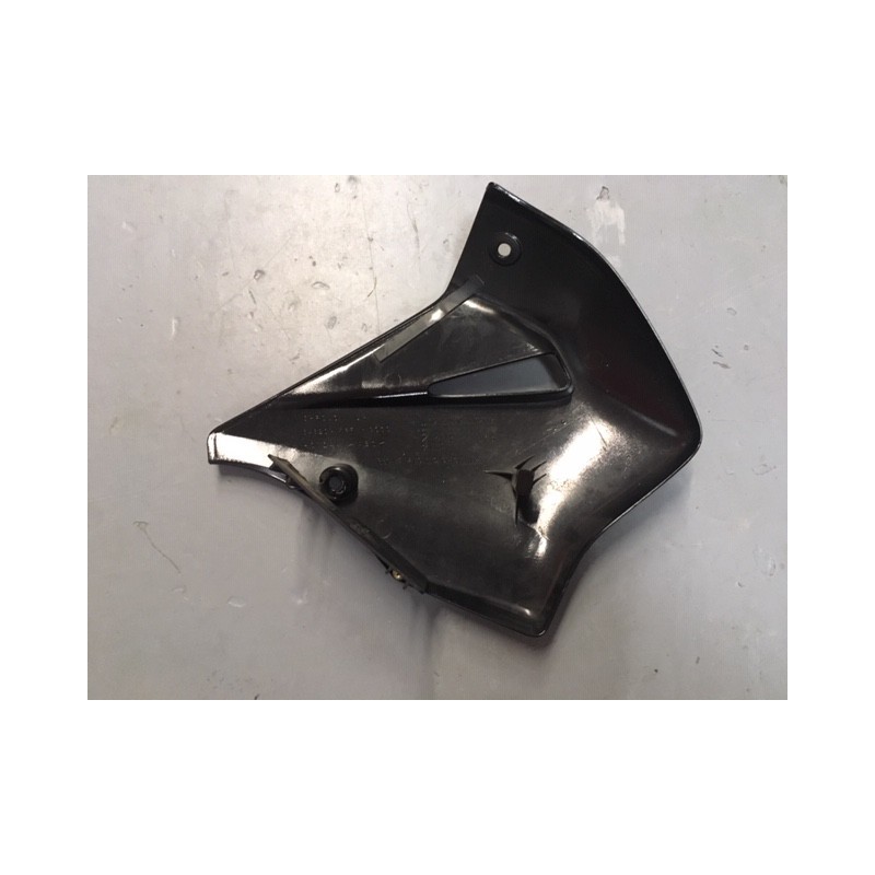 Tapa lateral izquierda Honda CBF 250 de segunda mano
