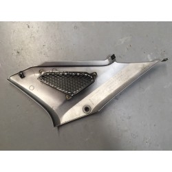 Tapa lateral derecha Honda CBF 250 de segunda mano