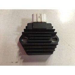Regulador de corriente Honda CBF 250 de segunda mano