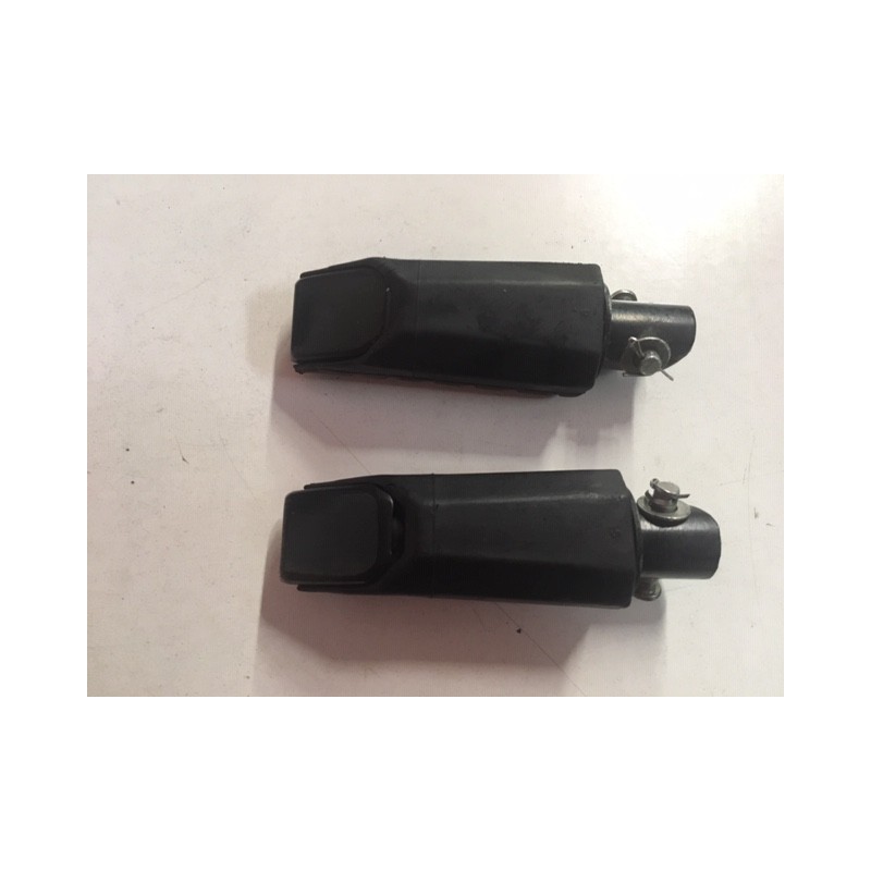 Juego de estriberas de Honda Vision 110 2017 de segunda mano