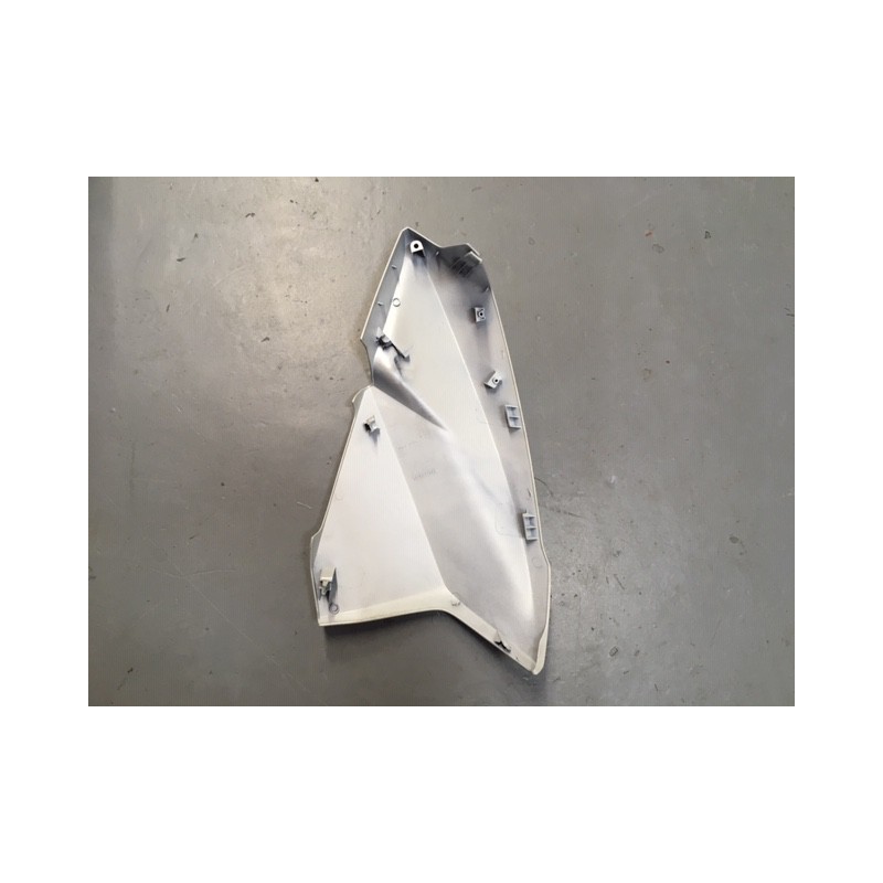 Tapa lateral izquierda de Honda Forza 125 2017 de segunda mano