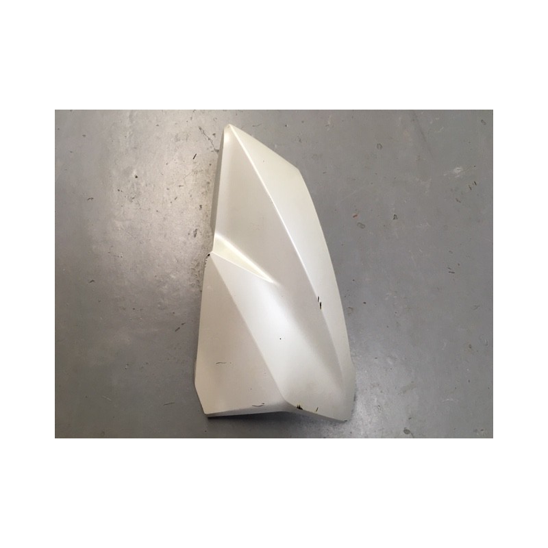 Carenado lateral derecho de Honda Forza 125 2017 de segunda mano