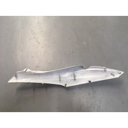 Carenado lateral derecho de Honda PCX 125 2015 de segunda mano
