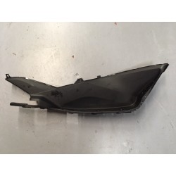 Tapa lateral derecha de Honda PCX 125 2015 de segunda mano