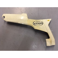 Carenado lateral derecho de Honda Scoopy 75 de segunda mano