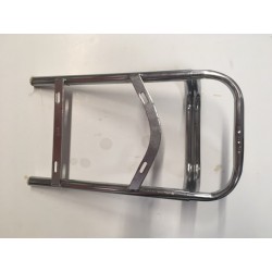 Porta bultos cromado de moto clásica