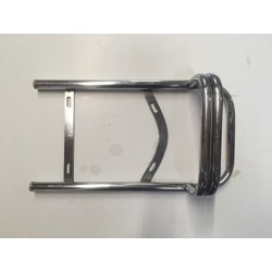Porta bultos cromado de moto clásica