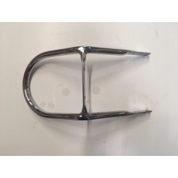 Porta bultos cromado de moto clásica