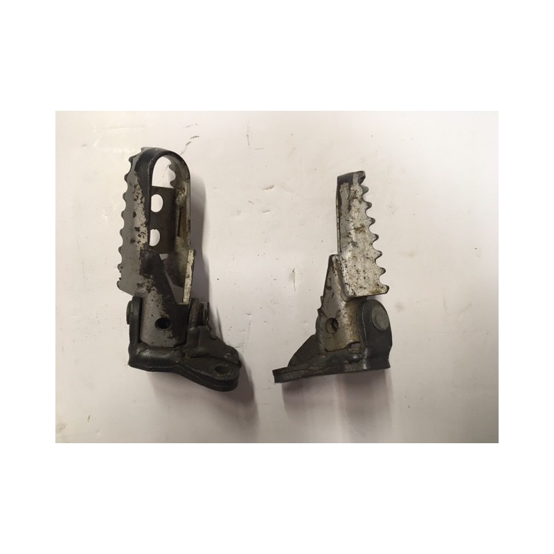 Estribos de Husqvarna H7 600 2000 de segunda mano