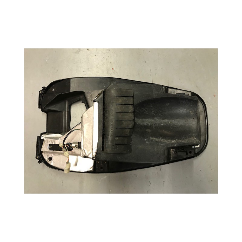 Cofre bajo asiento Kymco Xciting 500 2007-2013 de segunda mano