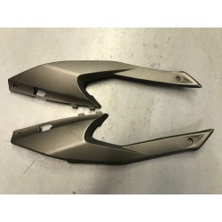 Tapas laterales bajo asiento de Kymco Xciting 500 2007-2013 de segunda mano