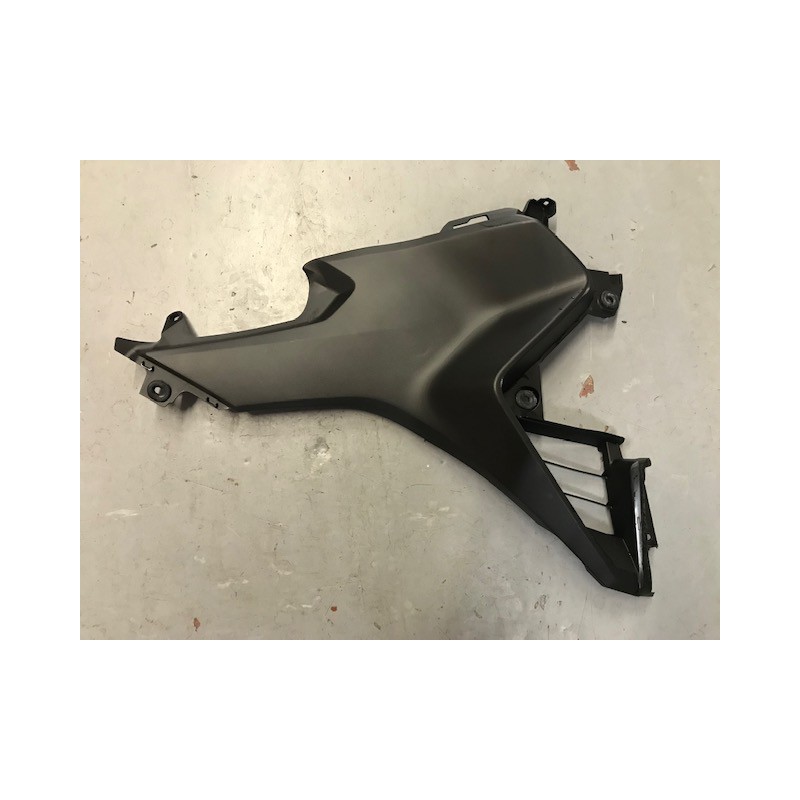 Tapa lateral Honda NT 1100 de segunda mano